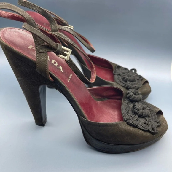 Vintage PRADA Vero Cuoio Peep Toe Embellished Pump - Picture 2 of 14